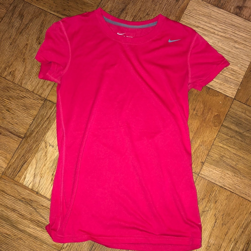 Nike dri-fit size xs regular fit workout shirt